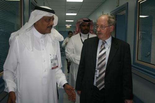 Dr. Al-Harthi und Hersche1 / Zum Vergrößern auf das Bild klicken
